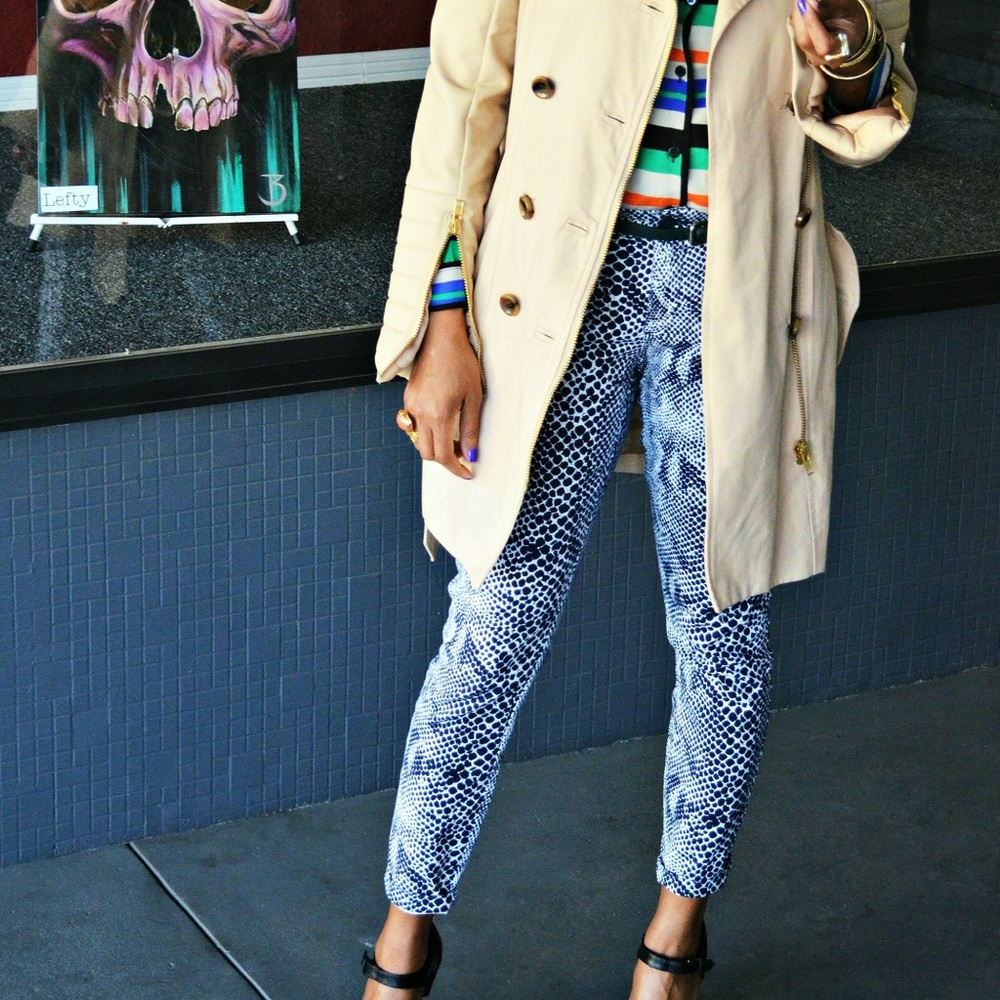Gap White & Navy Snake Print Jeans