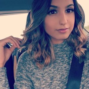 Meet your Posher, Davina