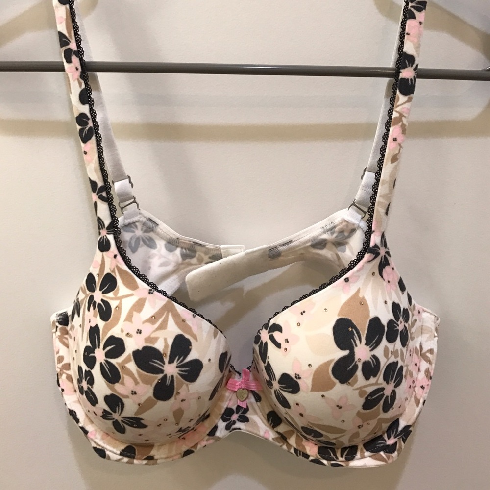 Victoria's Secret Body by Victoria lined Demi bra