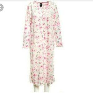 NEW Nightgown