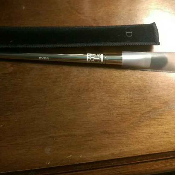 Dior Other - Brand new eyeshadow brush from Dior