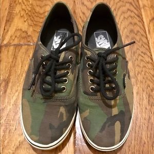Women's Camo Vans