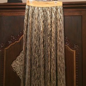 Lularoe maxi skirt with lots of sparkle