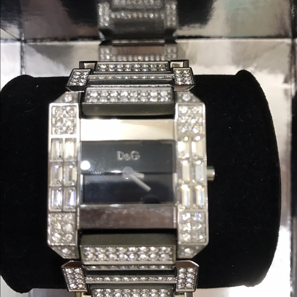 Watch - Picture 2 of 6