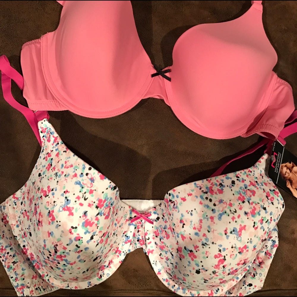 2-women's underwire NWOT bras, never worn