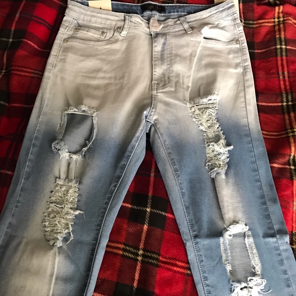 🏆HOST PICK🏆💙High Waist Ombré Destroyed Jeans - Picture 5 of 6