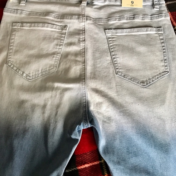 🏆HOST PICK🏆💙High Waist Ombré Destroyed Jeans - Picture 6 of 6