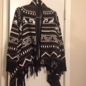 🐼🐼Cute black/gray shawl!!!🐼🐼