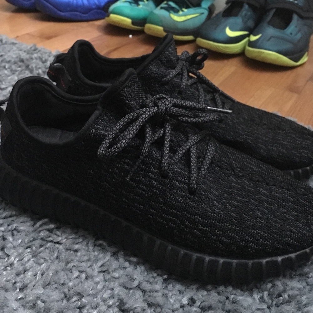 Yeezy Boost 350 pirate black