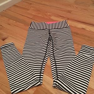 Lululemon black/white striped Wunder Under Tights
