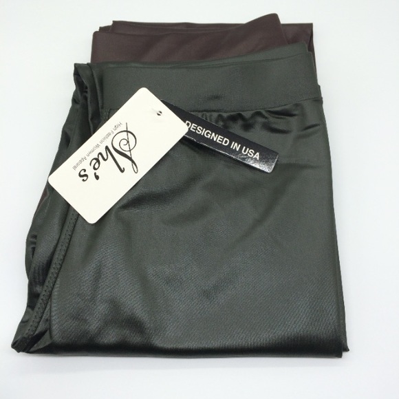 ⚡️Sale⚡️5 stretchy Leather Leggings - Picture 4 of 8