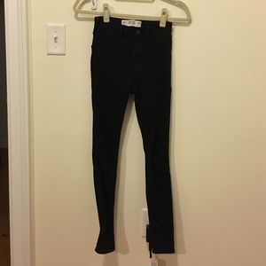 Hollister High Rise Jegging/Jean Legging in Black