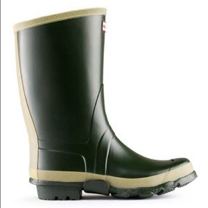 NWT Hunter Gardner Boots Green with bag Size 6