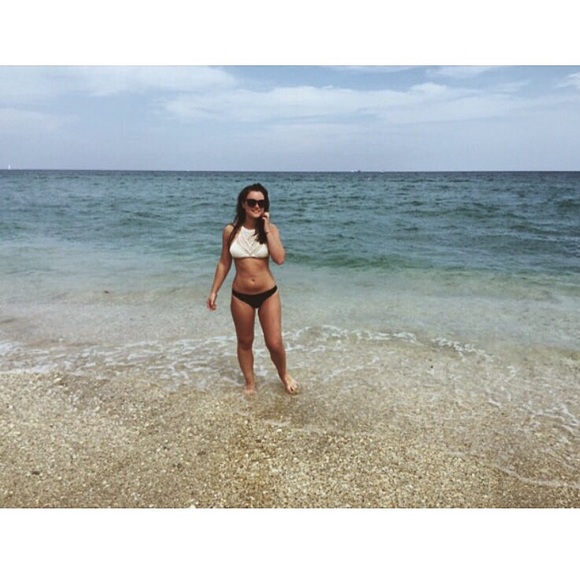 Crochet swim top - Picture 4 of 4