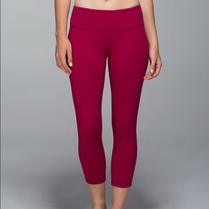 Lululemon Red Luon Crops sz 4 Reversible