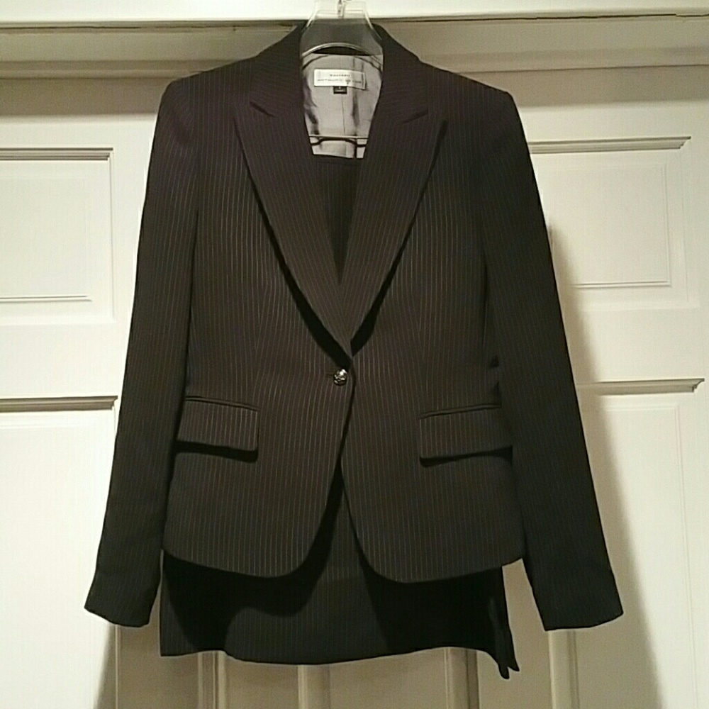 Tahari pinstripe skirt suit