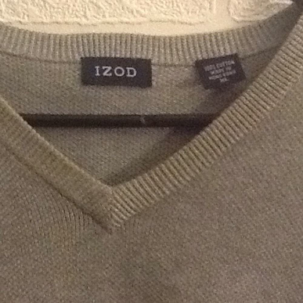 100% cotton vneck sweater