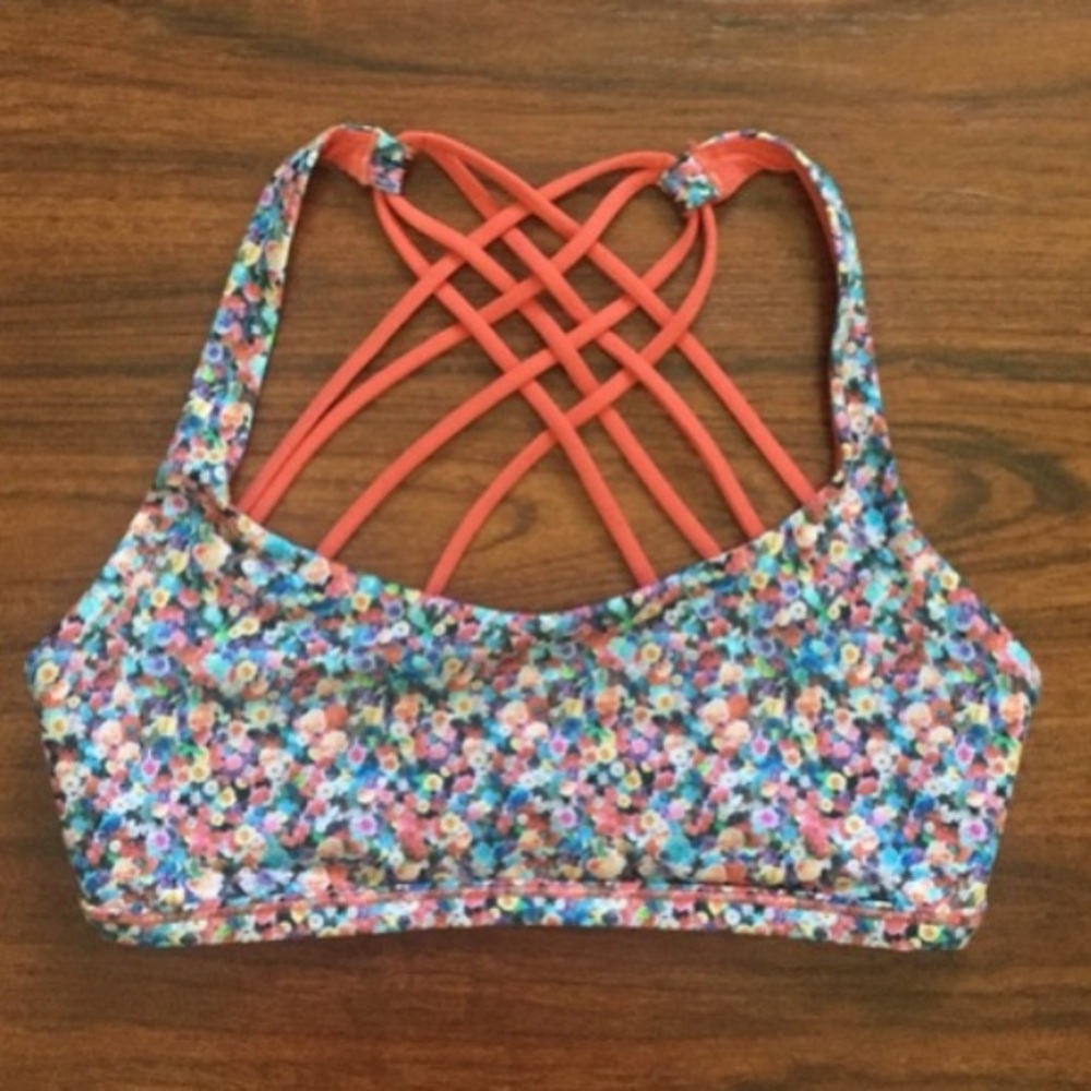 Lululemon Free to be Wild Bra sz 4