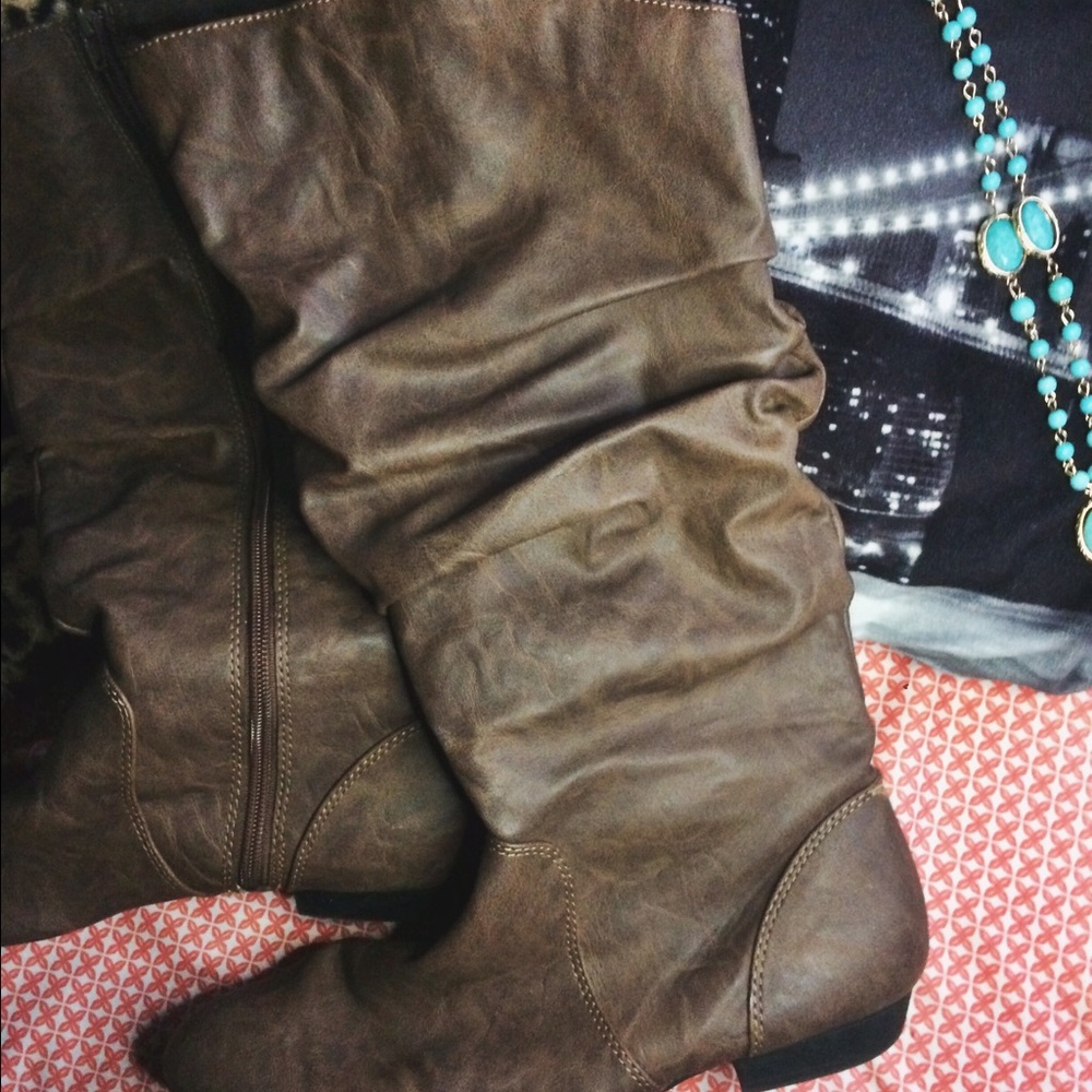 Ruched Brown Zip-Up Boots