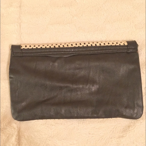 O'Neill Clutch - Picture 2 of 3