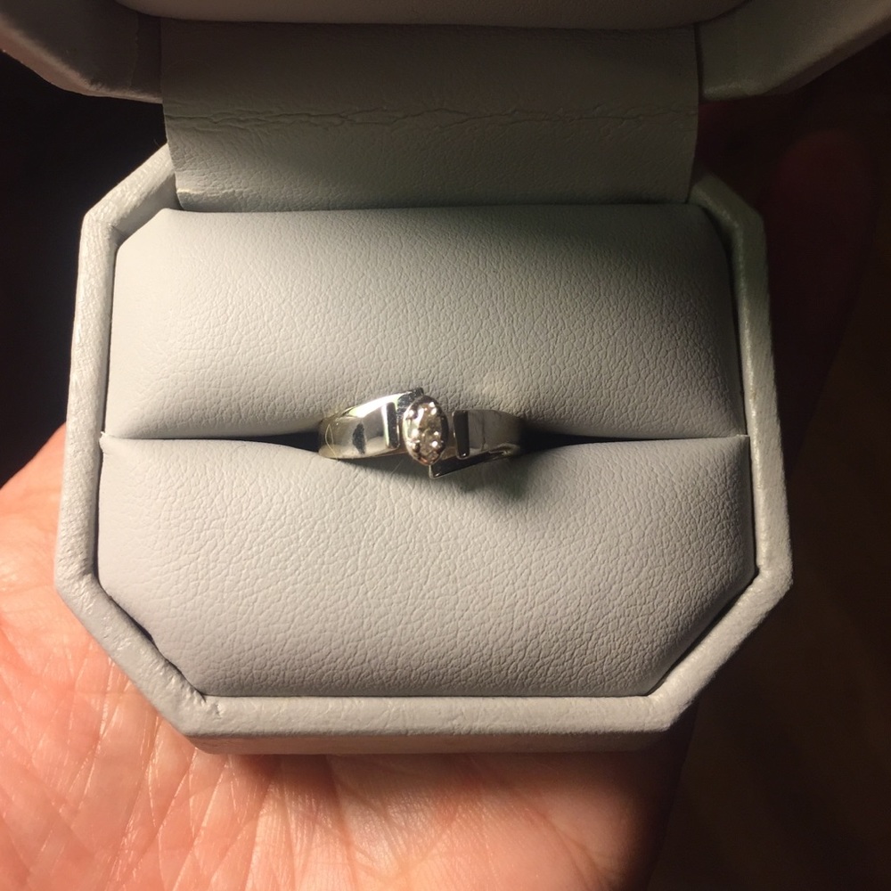 white gold marquise diamond ring