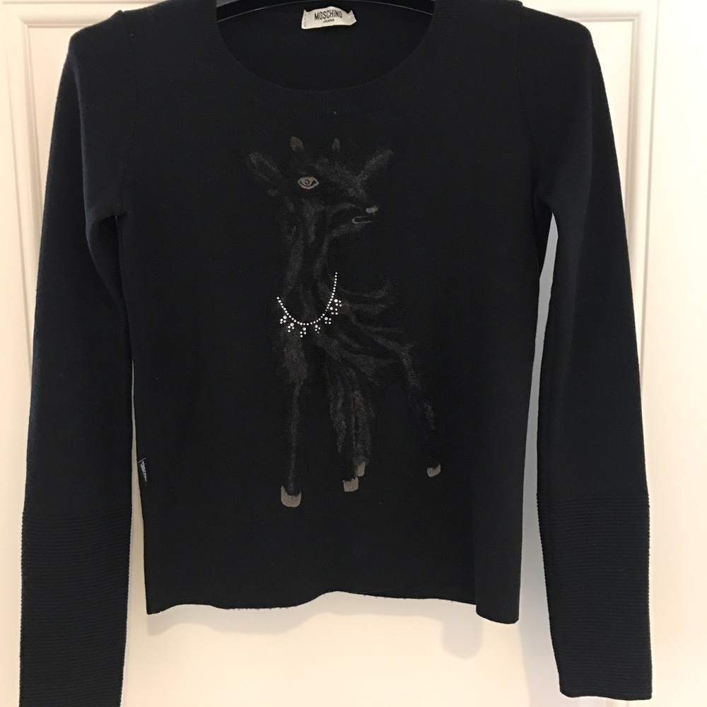 MOSCHINO sweater. Wool. Used twice. Very worm