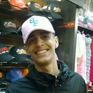 Meet your Posher, Alex