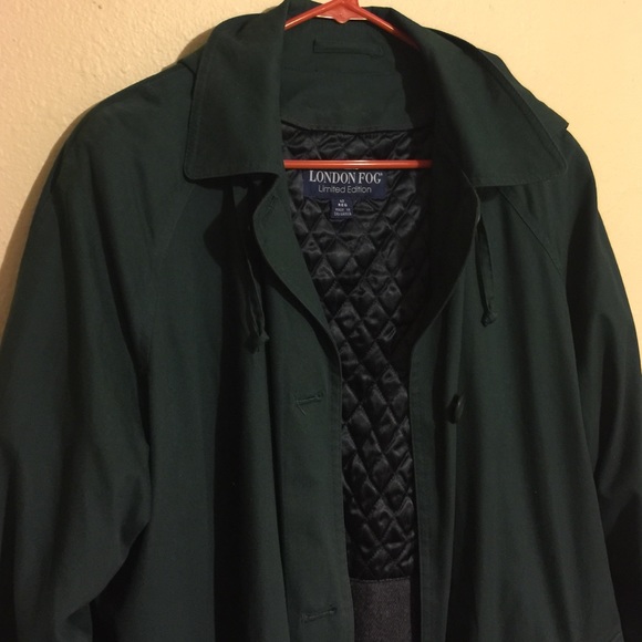 London Fog Jackets & Blazers - London fog Coat green militar smoke and pets free