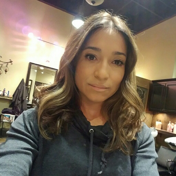 Meet your Posher, Renattha - Picture 1 of 1