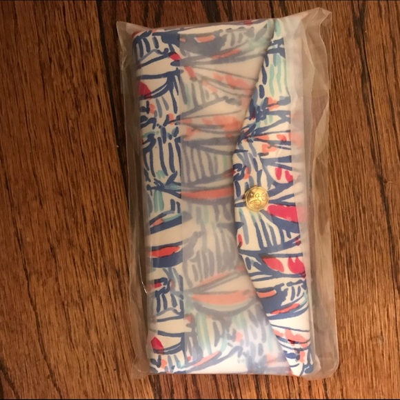 Lilly pulitzer red Right Return sunglasses case - Picture 1 of 1
