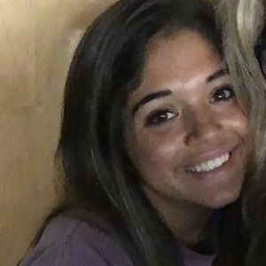 Meet your Posher, Olivia