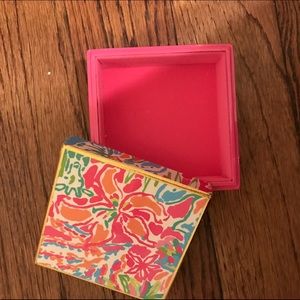 Lilly pulitzer Lovers Coral trinket box