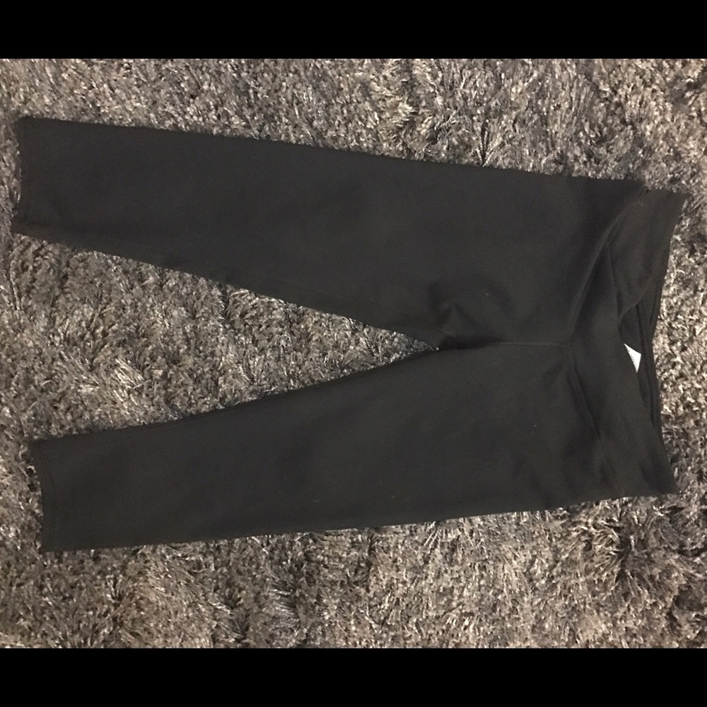 Black fabletics cropped pants
