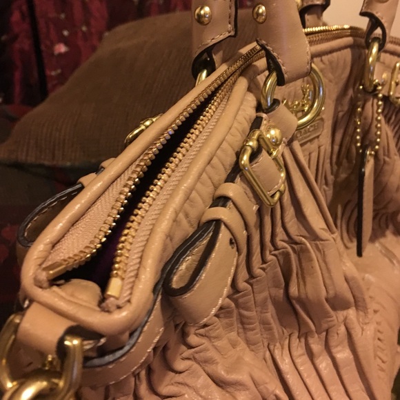 Handbag - Picture 3 of 5