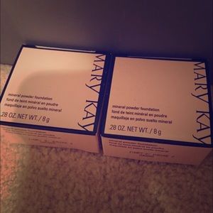MaryKay Mineral Powder Foundation