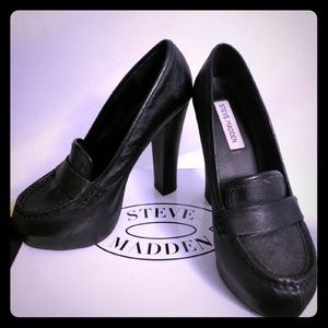 Steve Madden heels in EXCELLENT condition!