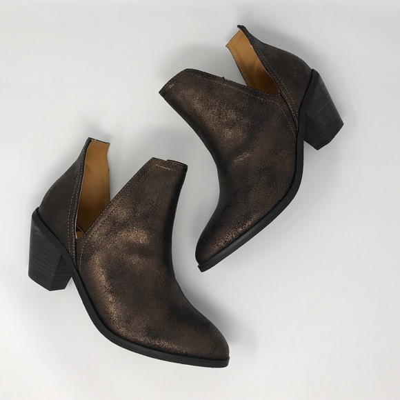 Western Shimmer Chunky Heel Cowgirl Bootie - Picture 2 of 3