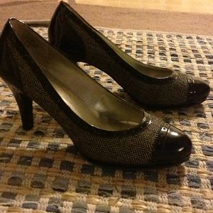 Ladies dress shoes