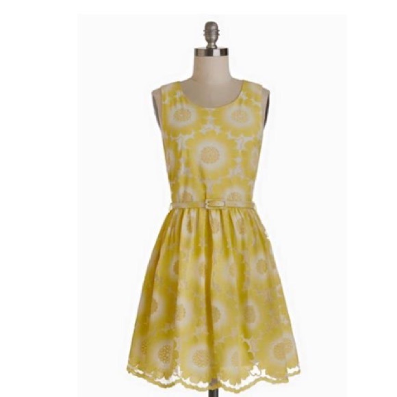 ModCloth Dresses & Skirts - NWT Modcloth Yumi Yellow flower dress