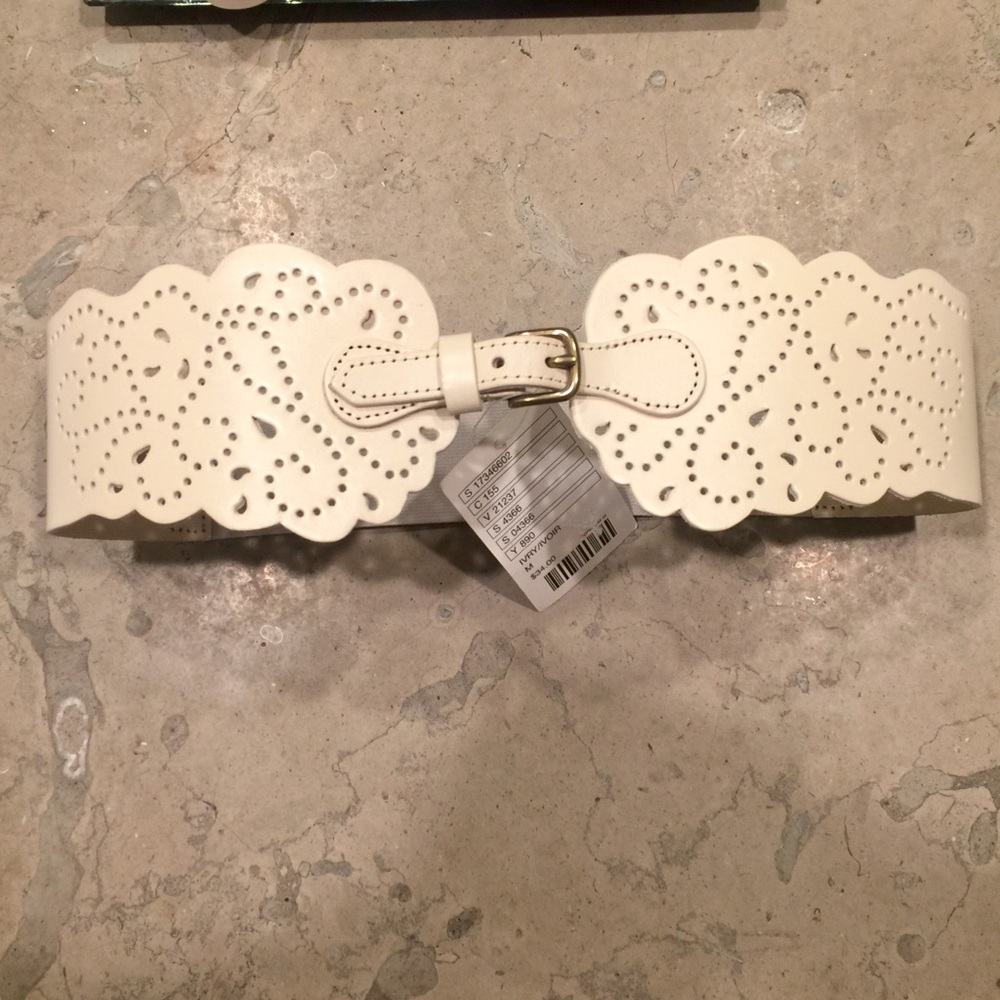 🆕 Urban Outfitters Cream Leather Belt BNWT