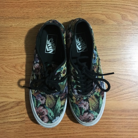 zumiez vans canada