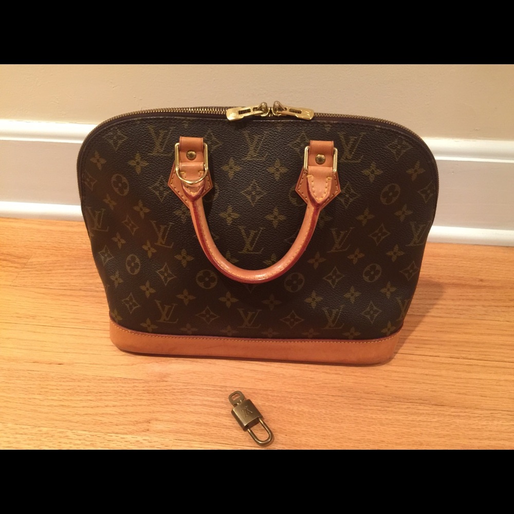 *SOLD ON TRADESY WEBSITE* Louis Vuitton Alma.