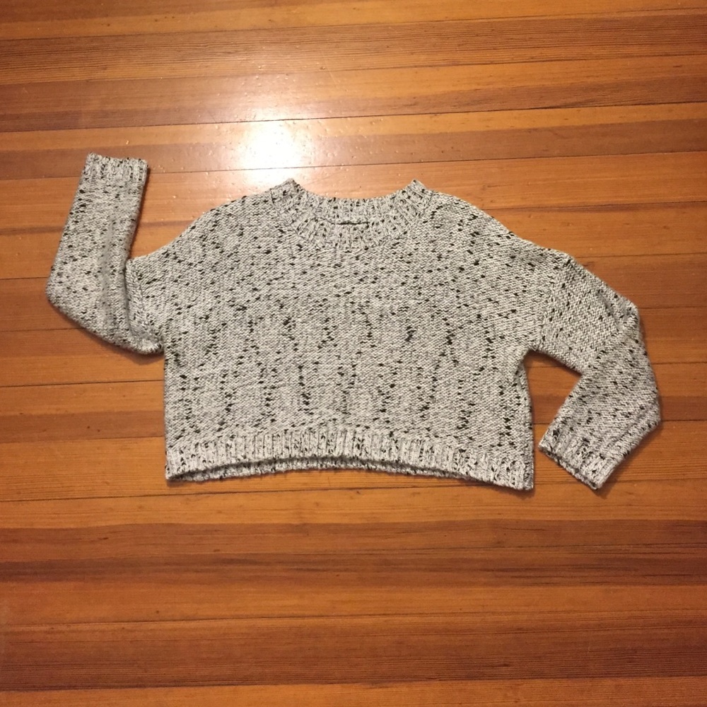 Grey cropped sweater