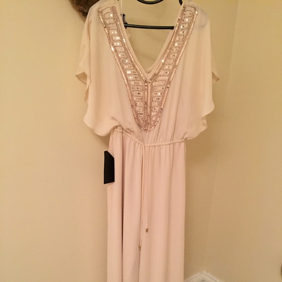Cream jumpsuit - Picture 1 of 4