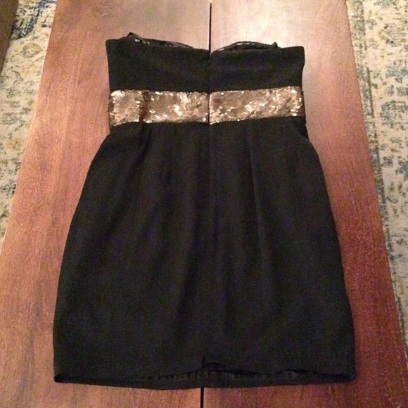 Robert Rodriguez black dress w/ gold sequins! - Picture 3 of 4