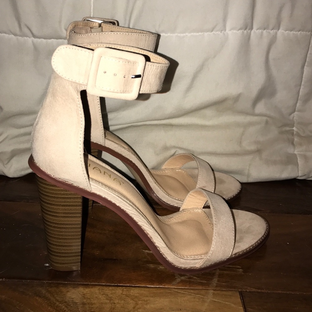 Ankle strap heels - Picture 2 of 3