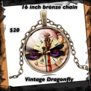 🌺VIntage Dragonfly Necklace🌺 ❗️🚫BUNDLE FOR $3❗️