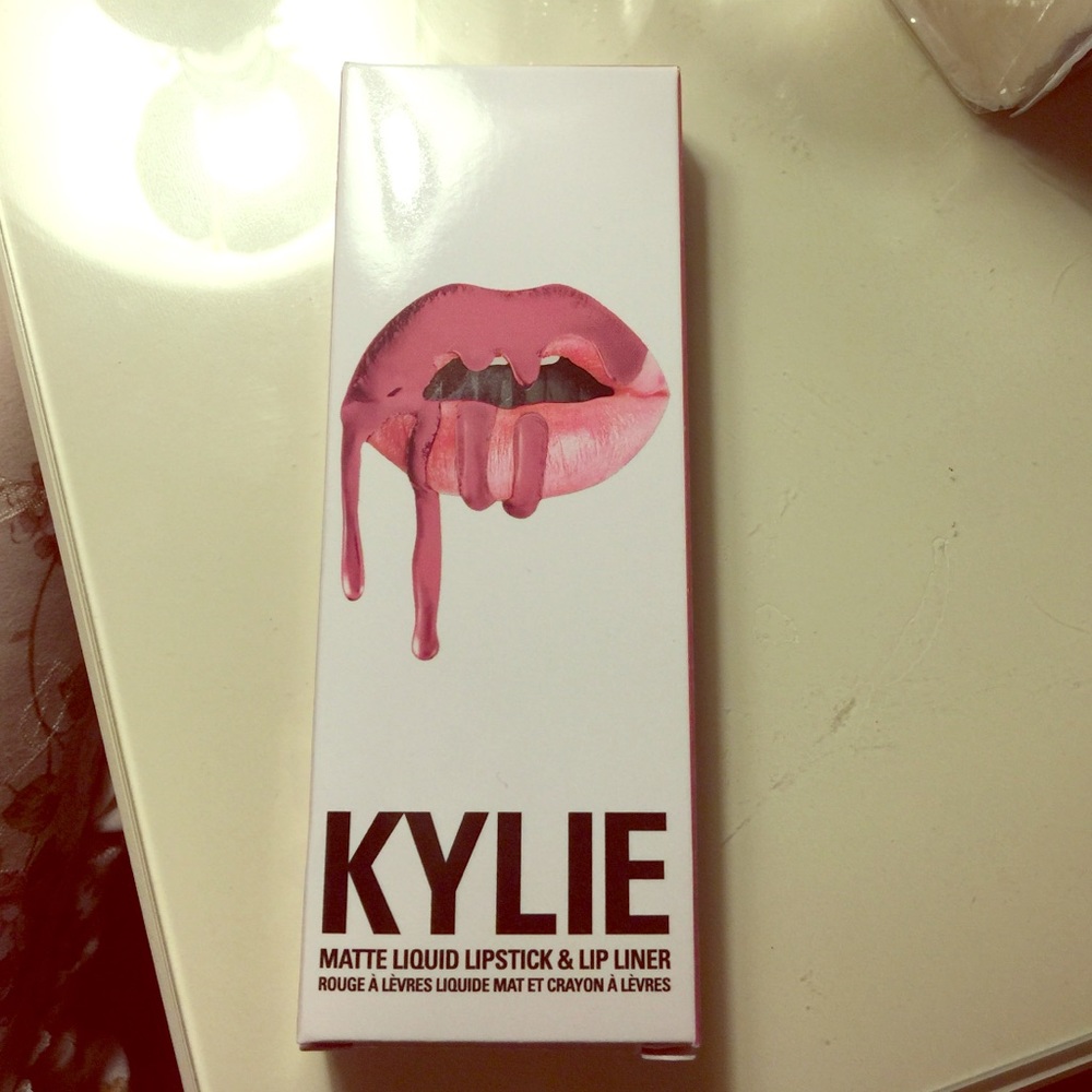 KYLIE lip kit "SMILE" limited edition