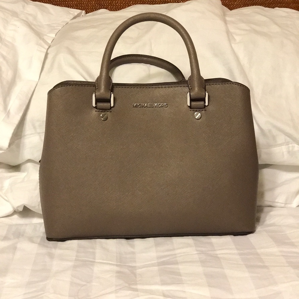 Michael Kors Savannah Medium