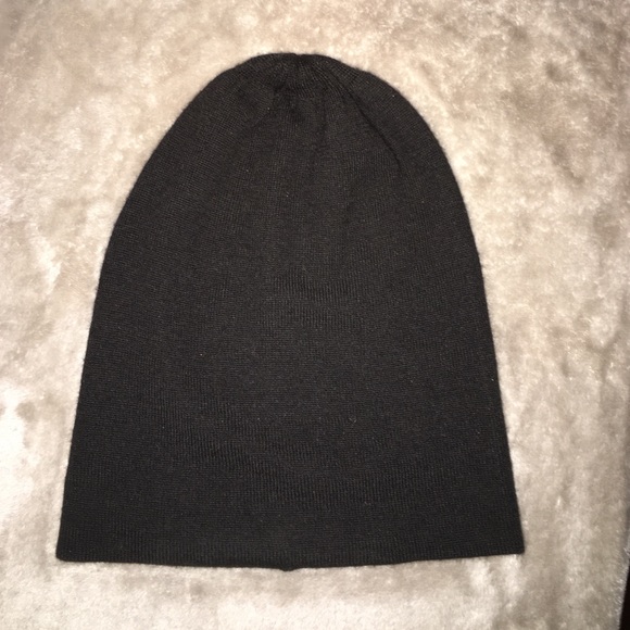 Bloomingdales Aqua Black Beanie - Picture 2 of 2